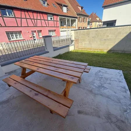 Modern 3-bedroom House - Terrace - Parking * Ostheim