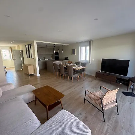 Modern 3-bedroom House - Terrace - Parking Ostheim